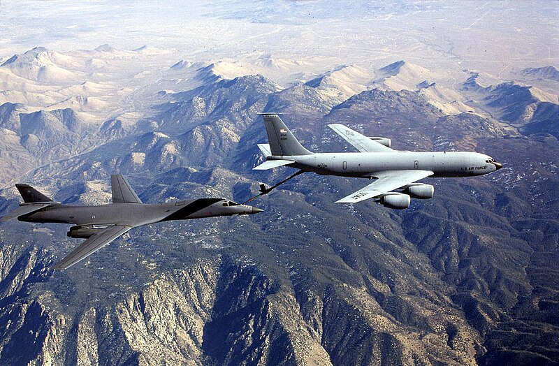 File:B-1B Lancer is refueled by KC-135R Stratotanker.jpg