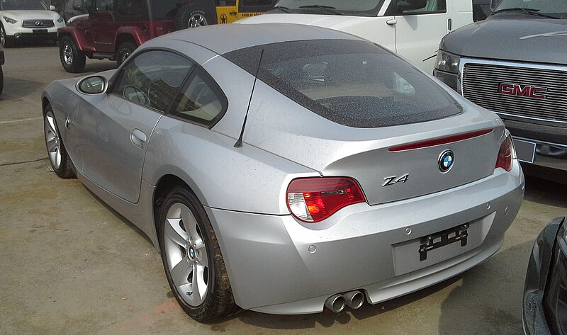 File:BMW Z4 E86 facelift 02 China 2017-03-20.jpg