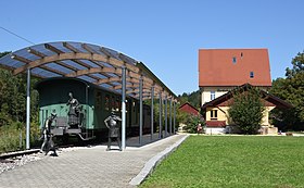 Eisenbahn-Denkmal am Bahnhof