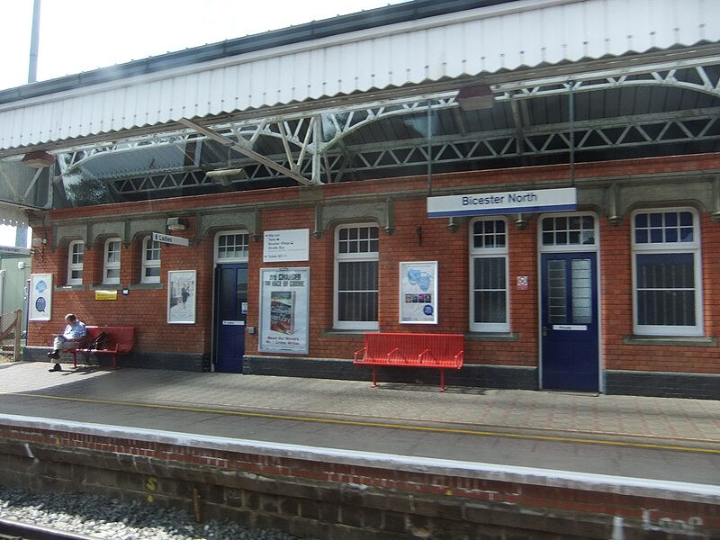 File:Bicester North railway station - DSCF0266.JPG