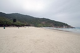 Big Wave Bay Beach - panoramio.jpg