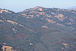 Black Mountain (Milpitas, California), Ağustos 2019'da Mount Hamilton'dan görüntülendi (kırpılmış) .jpg