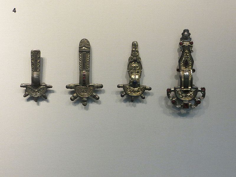 File:Brooches.JPG