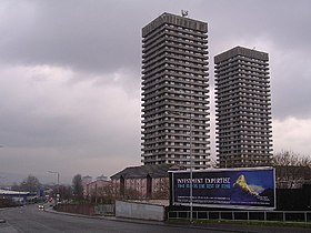 Camlachie tower blocks in 2006.jpg