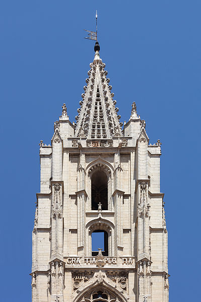 File:Campanario da Catedral de León 58.jpg