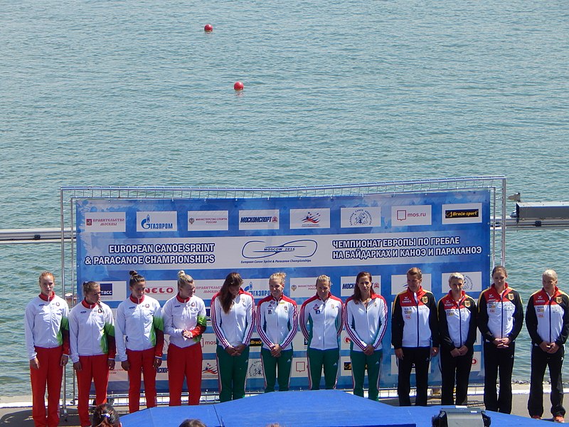 File:Canoe Moscow 2016 - VC - K4 Women 500m.jpg