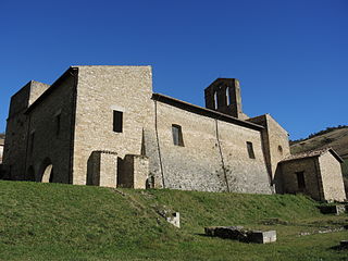 <span class="mw-page-title-main">Carpineto della Nora</span> Comune in Abruzzo, Italy