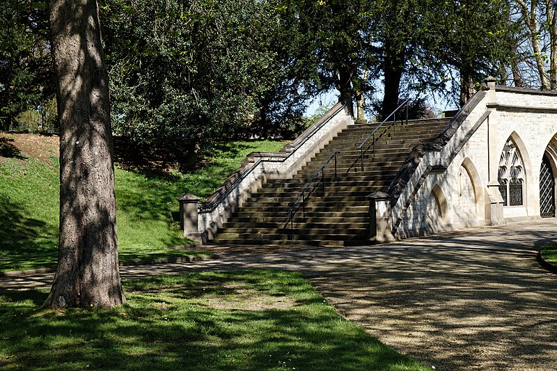 File:Catacomb columbarium City of London Cemetery, north steps 1.jpg