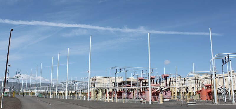 File:Celilo Converter Station in 2009.jpg