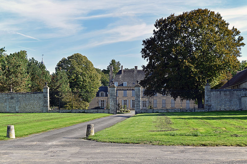 File:Château-de-Denainvilliers-DSC 0331.jpg