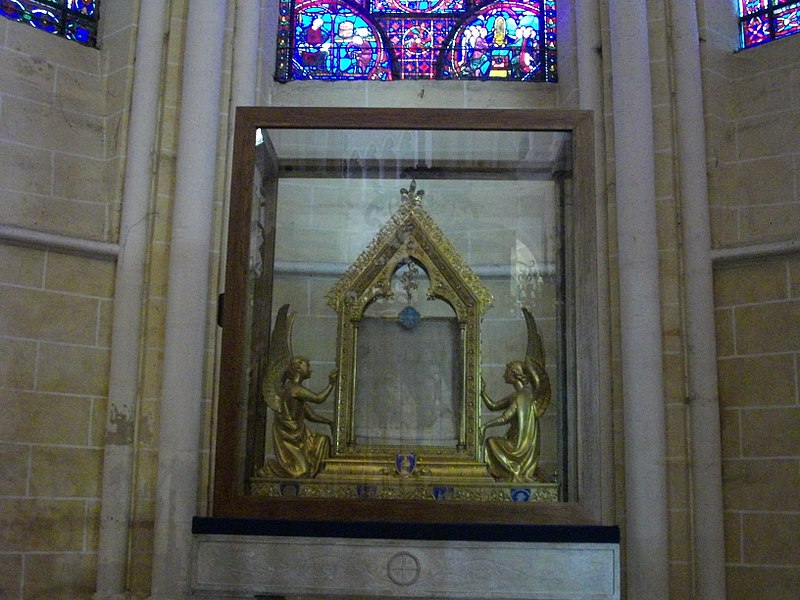 File:Chartres - cathédrale, intérieur (21).jpg