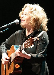 חוה אלברשטיין בהופעה ב-2007