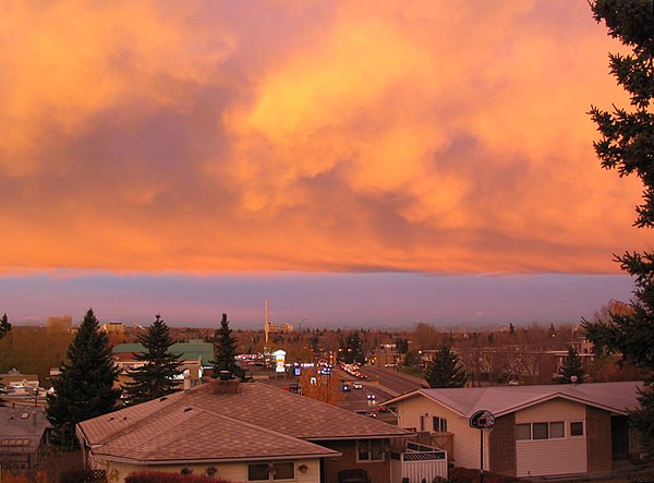 The extreme colors of a Chinook arch