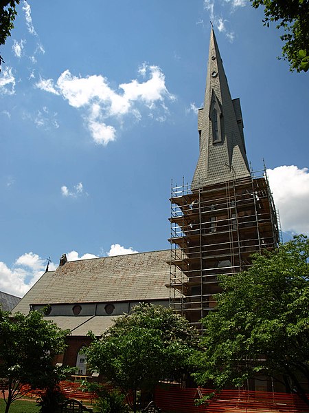 File:Church of the Nativity Huntsville July 2010.jpg