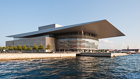 English: The Copenhagen Opera House (Operaen) in Copenhagen Holmen, Denmark. Deutsch: Die Königliche Oper von Kopenhagen (Operaen) in Kopenhagen Holmen, Dänemark.