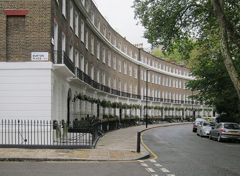 File:Corner of Cartwright Gardens and Burton Place, Bloomsbury-11632638903.jpg