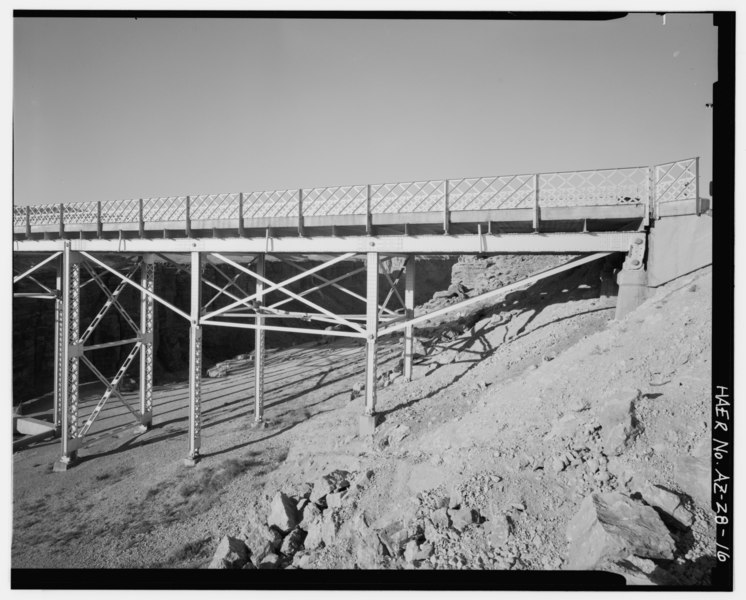 File:DETAIL OF FIRST NORTH APPROACH SPAN. VIEW TO SOUTH. - Navajo Bridge, Spanning Colorado River at U.S. Highway 89 Alternate, Page, Coconino County, AZ HAER ARIZ,3-PAG.V,2-16.tif