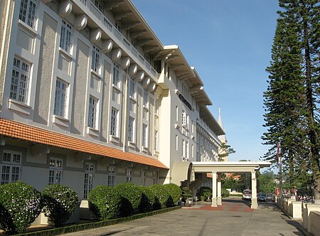 Tập tin:Dalat Hotel Du Parc 07.jpg