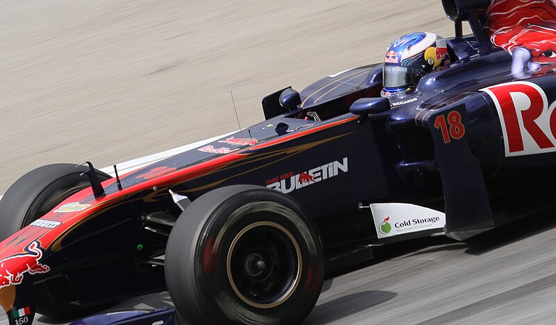 File:Daniel Ricciardo 2011 Malaysia FP1 2.jpg