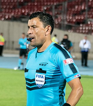 <span class="mw-page-title-main">Roberto Tobar</span> Chilean association football referee