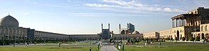 Naqsh-e Jahān Square: Ali Qapu (right), Sheikh Lotf Allah Mosque (left) and Imam Mosque (front)