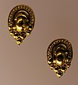 Etruria, goldsmiths from the Hellenistic period, c. 310-100 BC, oval shield earrings with a cluster hanging in rows of globes 03