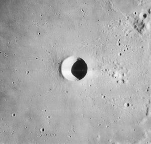 Euclides crater 4132 h3.jpg