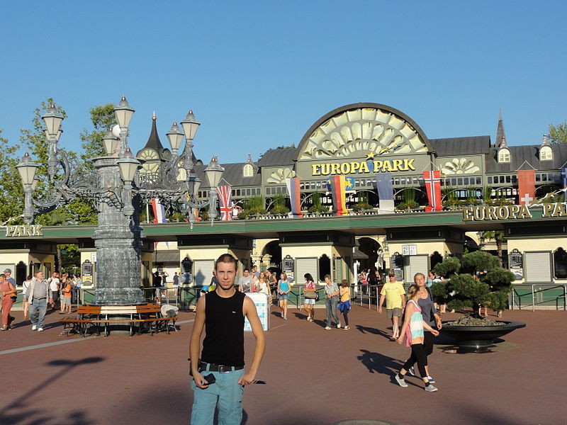 File:Europa-Park - Entrée du parc (03).JPG