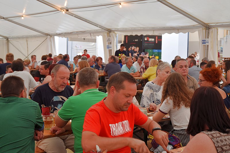 File:Feuerwehrfest 2019 in Sitzendorf an der Schmida.jpg