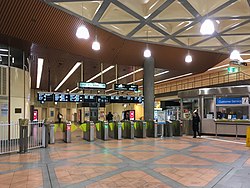 Station concourse, August 2017 Flagstaff Station Concourse 2017.jpg