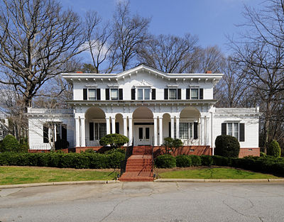 File:Fountain_Fox_Beattie_House.jpg