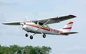 File:G-BGMP Reims F172 @Cotswold Airport, July 2005.jpg