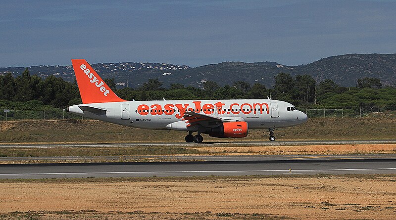 File:G-EZNM A319 Easyjet Faro 13-04-2019 (47928321307).jpg