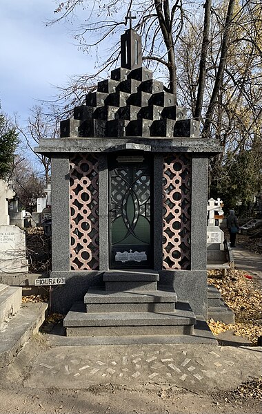 File:Grave of the Alexandru Clemențeanu Family in the Bellu Cemetery in Bucharest, Romania (01).jpg