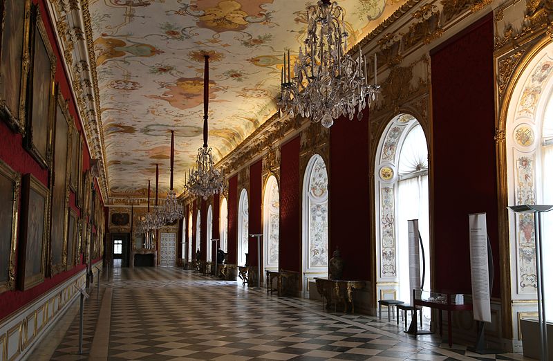 File:Grosse Galerie Neues Schloss Schleissheim-6.jpg