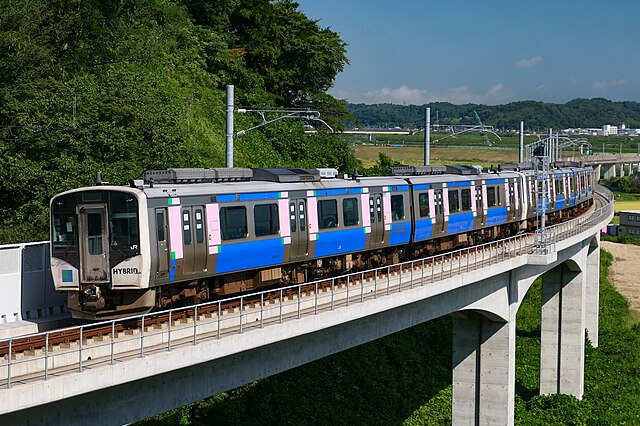 HB-E210 series hybrid DMU on Senseki Line