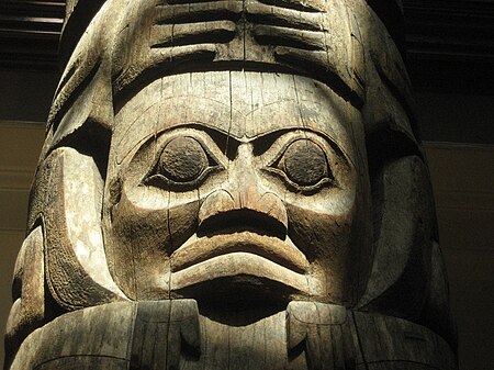 Detail of Haida totem pole from Tanu, Haida Gwaii (Museum of Archaeology and Anthropology, University of Cambridge) Haida totem pole from Tanu.jpg