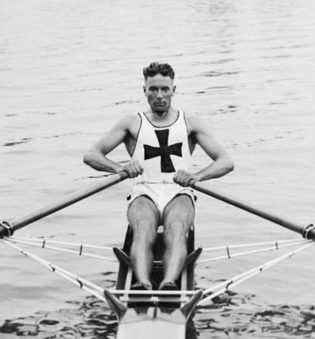 Herb Turner (rower) 1935.jpg