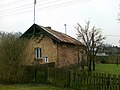 Polski: dawny(?) kolejowy budynek koło przejazdu kolejowego linii do Lewek przez ulicę w Hajnówce English: former(?) railway building by railway crossing with railway to Lewki in Hajnówka, POLAND Camera location 52° 44′ 13.2″ N, 23° 34′ 37.2″ E    View all coordinates using: OpenStreetMap