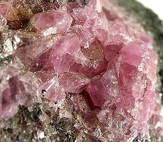 <span class="mw-page-title-main">Hodgkinsonite</span> Nesosilicate mineral