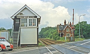 Xolton-le-Mur stantsiyasi qoldiqlari va signal qutisi geografiya-3689152-by-Ben-Brooksbank.jpg