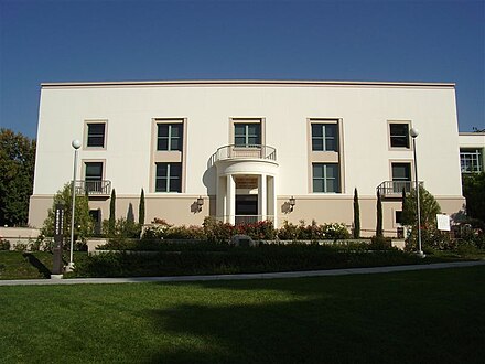 Honnold Library, a shared Claremont Colleges resource