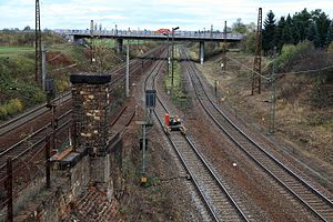 ex Abzw L Richtung Wiederitzsch, 7.11.2013. Die Lage der ausgebauten Weichen sollte erkennbar sein, bei Commons ist sie zusätzlich markiert