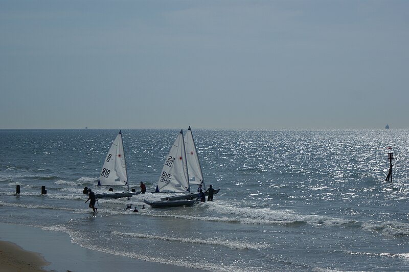 File:Island Games 2011 sailing at Yaverland beach 5.JPG