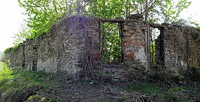 Izvoarele-ruinele-conacului-nae-gaftoi-ph-ii-m-b-16515-02.jpg