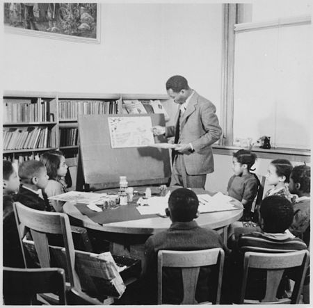 Jacob Lawrence demonstration at Lincoln School - NARA - 559174.jpg