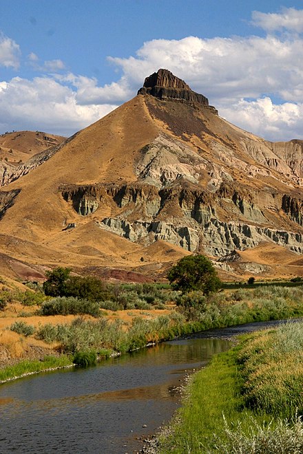 The John Day River passing by Sheep Rock in the John Day Fossil Beds National Monument