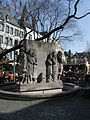 Willi Ostermannplatz und Brunnen in der Kölner Altstadt