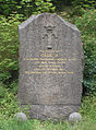 Stèle érigée pour le tricentenaire de la mort de Charles IX.