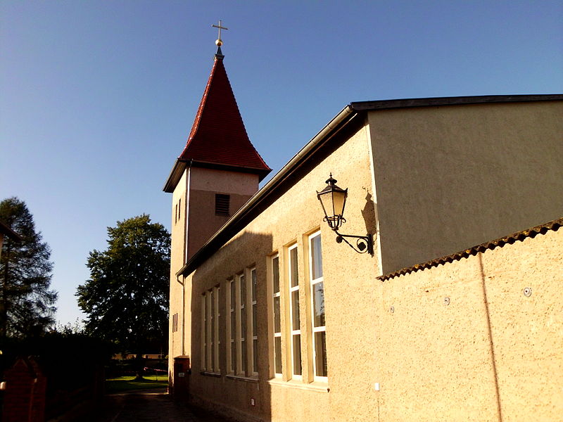 File:Katholische kirche perleberg 1.jpg